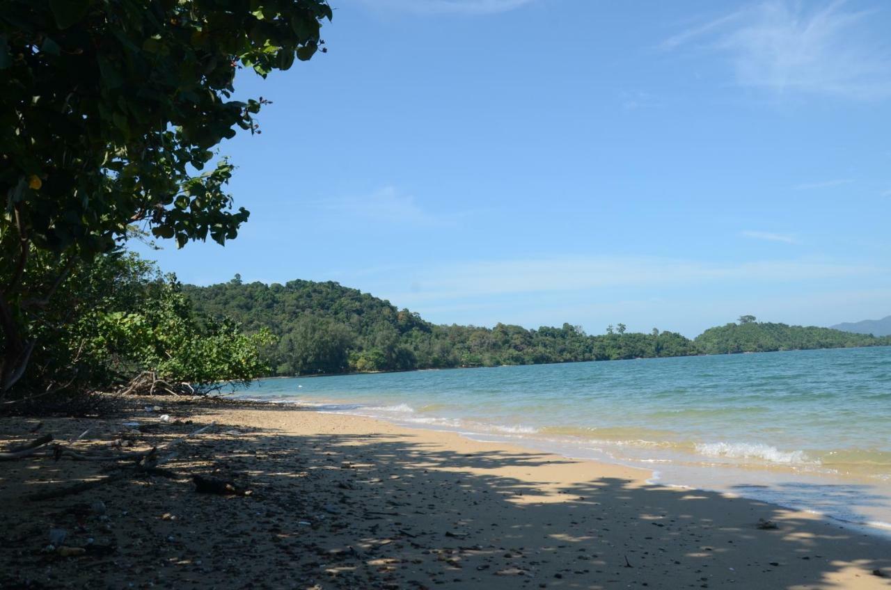 Reggae Island Private Island Hotel Ко Паям Екстериор снимка