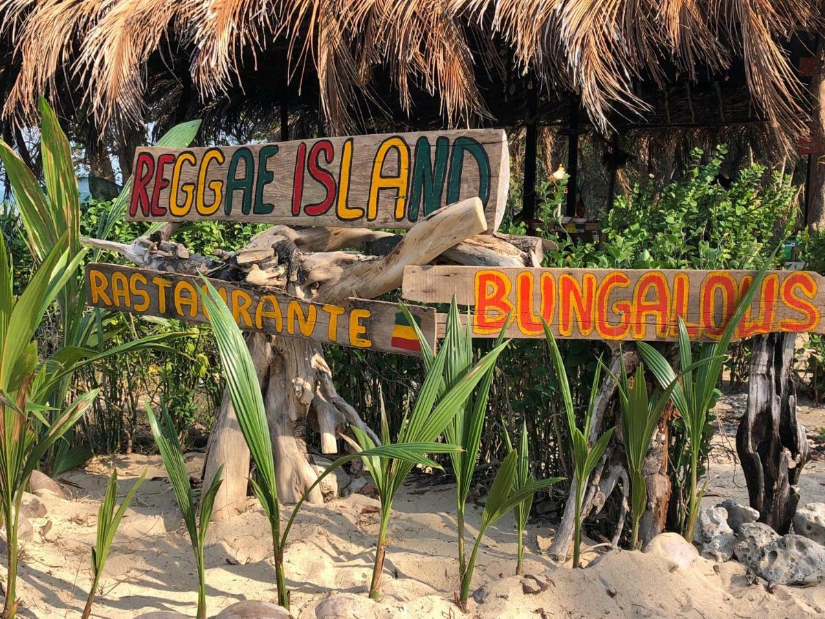 Reggae Island Private Island Hotel Ко Паям Екстериор снимка