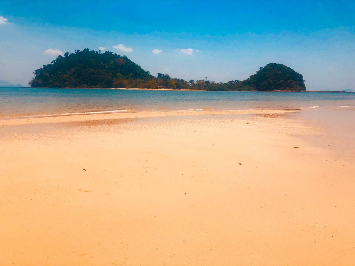 Reggae Island Private Island Hotel Ко Паям Екстериор снимка