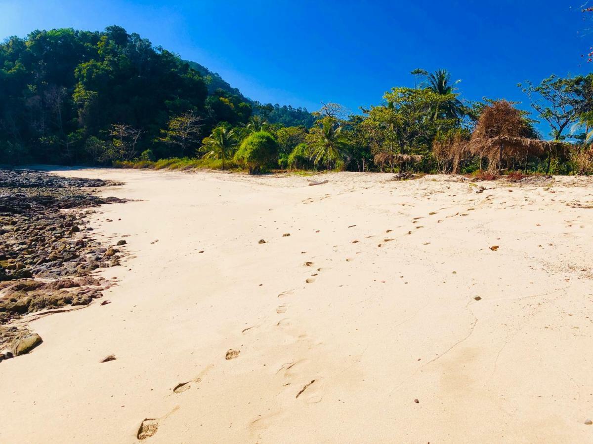 Reggae Island Private Island Hotel Ко Паям Екстериор снимка