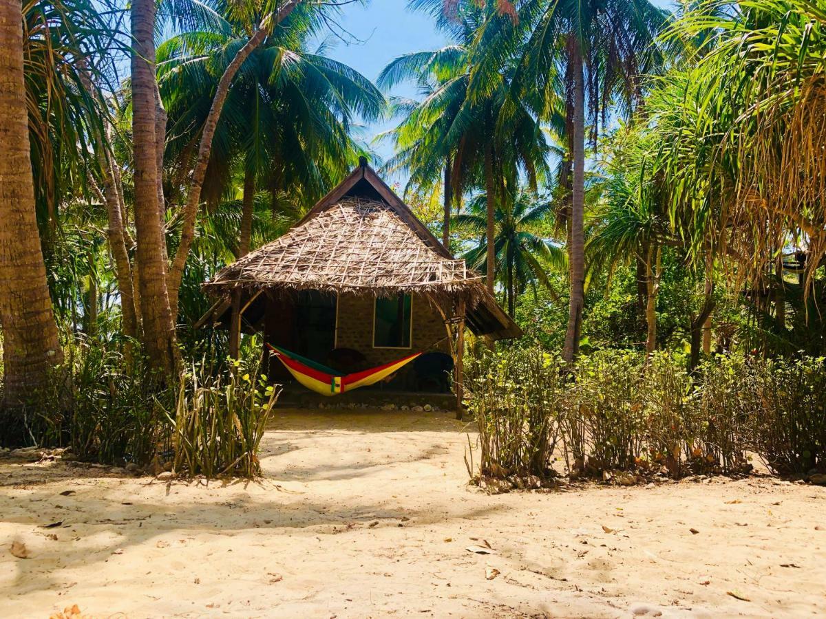 Reggae Island Private Island Hotel Ко Паям Екстериор снимка