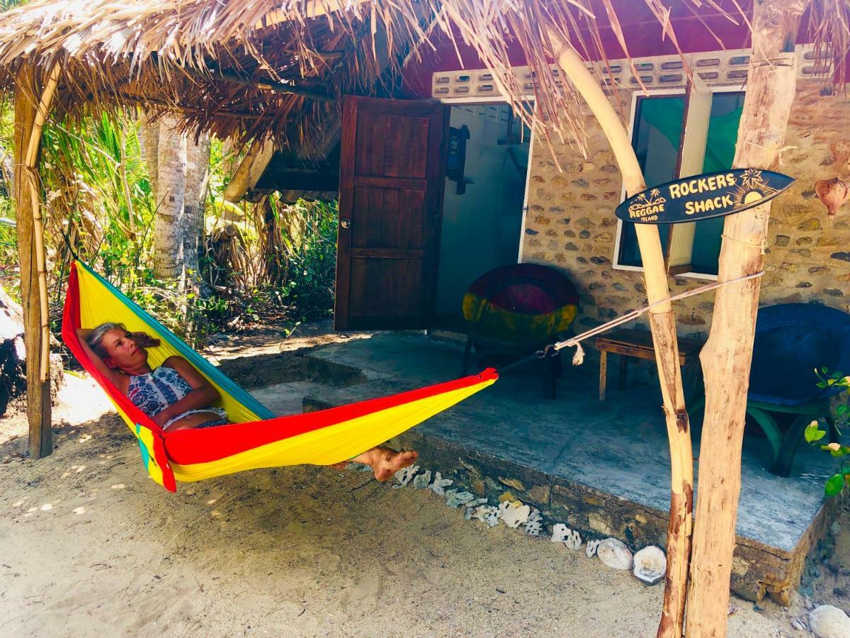 Reggae Island Private Island Hotel Ко Паям Екстериор снимка