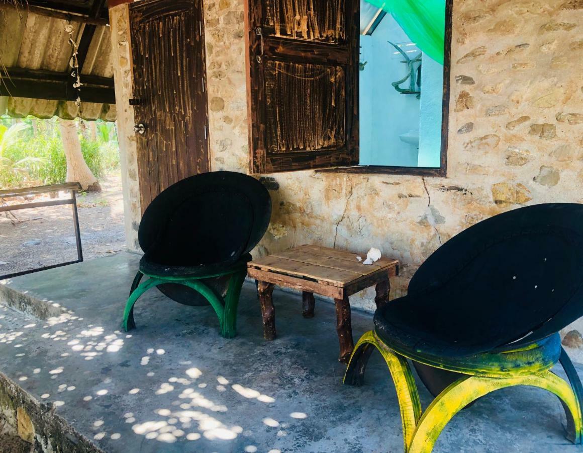 Reggae Island Private Island Hotel Ко Паям Екстериор снимка