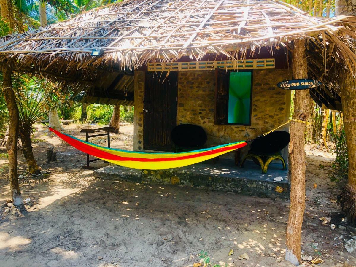Reggae Island Private Island Hotel Ко Паям Екстериор снимка