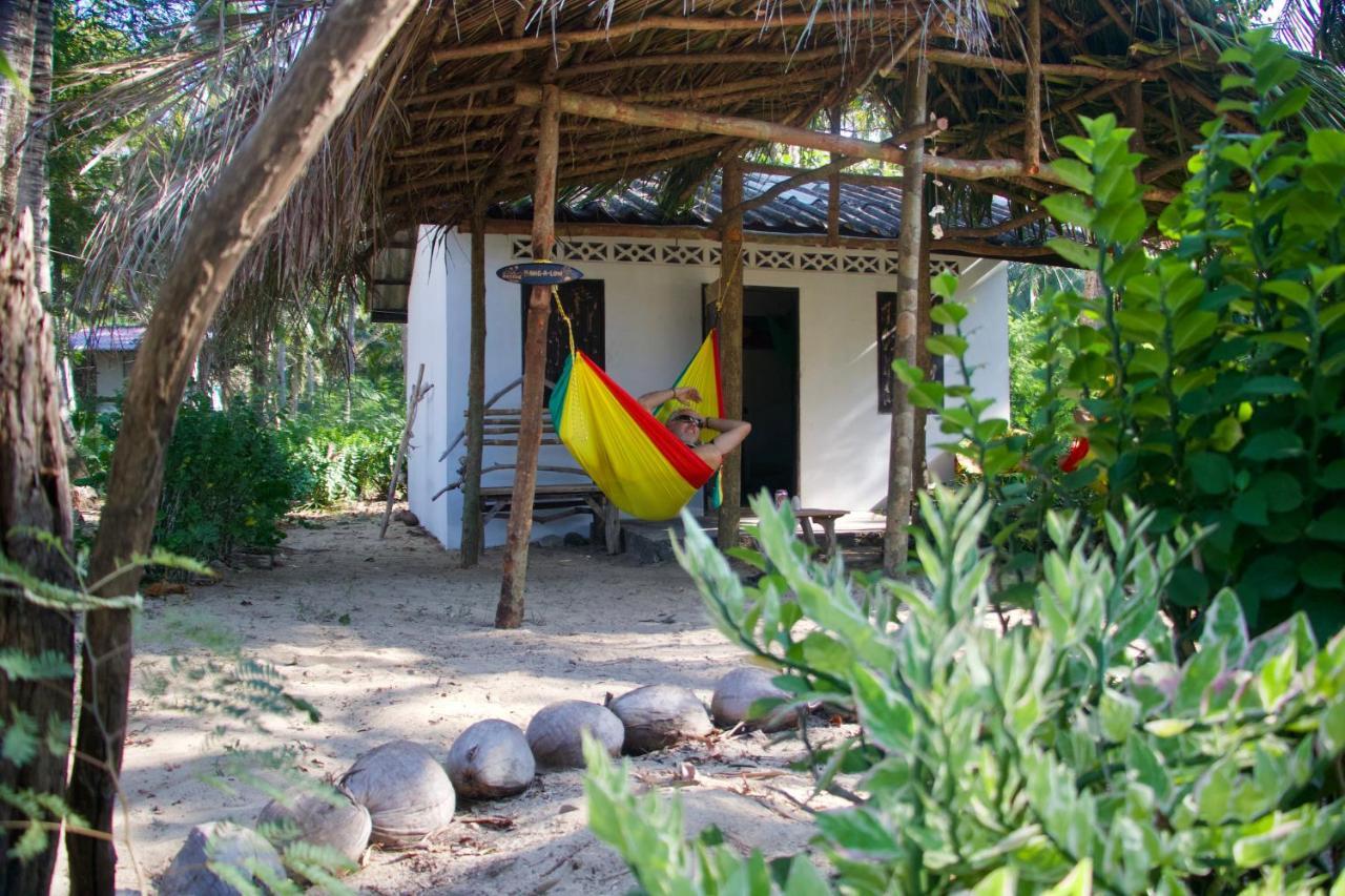 Reggae Island Private Island Hotel Ко Паям Екстериор снимка